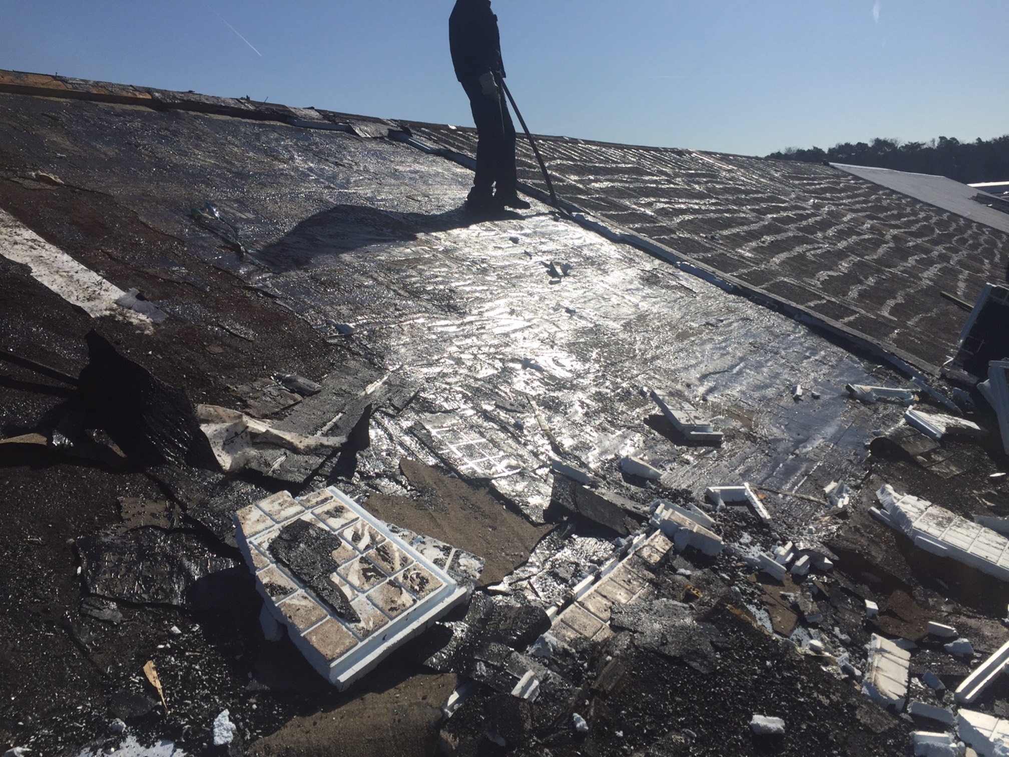 Separierung teerhaltiger Dachabdichtungen